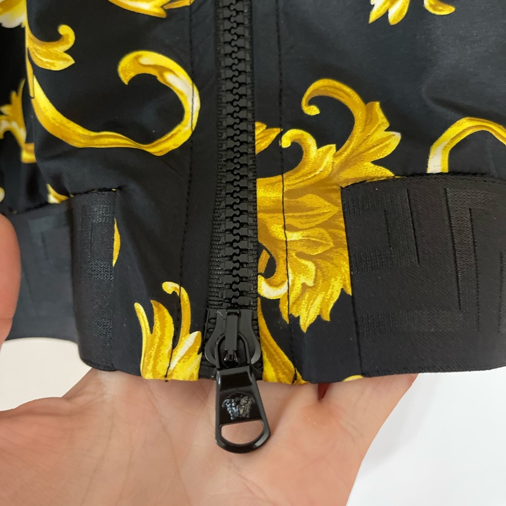 AUTHENTIC NEW W/TAGS VERSACE BOMBER JACKET 🔥With a attached Hoodie zip - Picture 9 of 16
